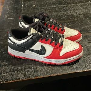 Mens size 9 Nike Dunk Low EMB